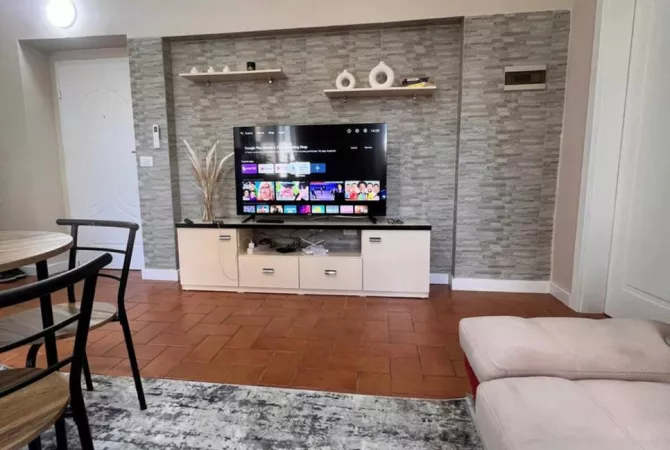 Shtepi me qera Apartament ne Tirane, 2+1, Mobilimi E mobiluar, Pagesa 720  Euro.