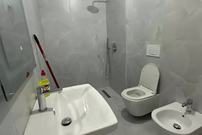 Shtepi me qera 1+1 ne Tirane - 450 Euro