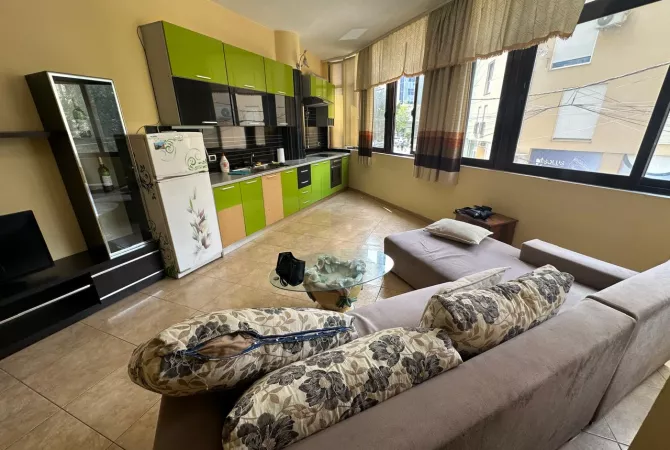 Shtepi ne shitje 1+1 ne Tirane - 140,000 Euro