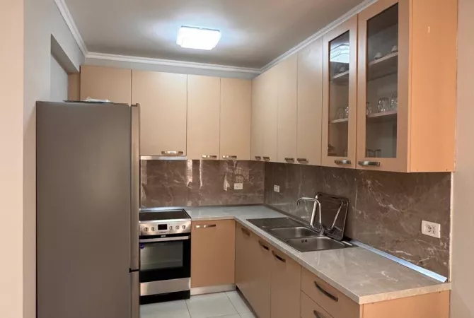 Shtepi me qera 1+1 ne Tirane - 850 Euro