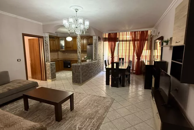 Shtepi me qera 2+1 ne Tirane - 700 Euro