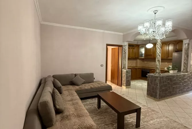 Shtepi me qera 2+1 ne Tirane - 700 Euro