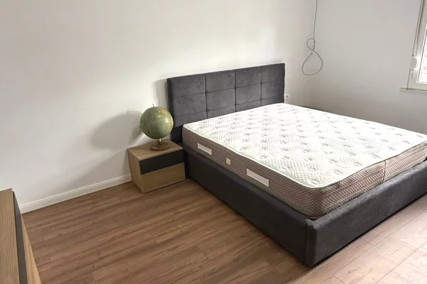 Shtepi me qera 2+1 ne Tirane - 600 Euro