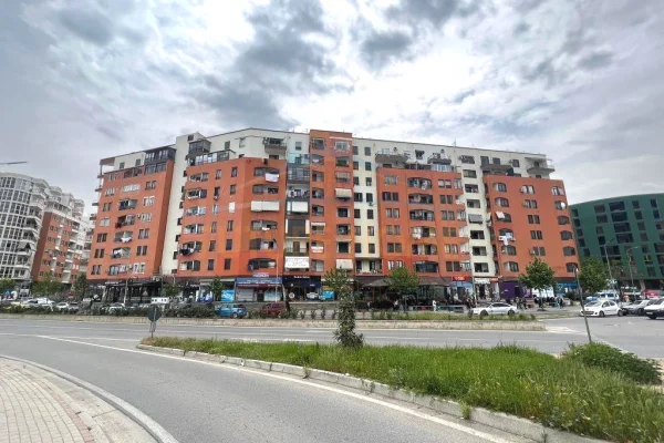 Shtepi me qera 2+1 ne Tirane - 600 Euro