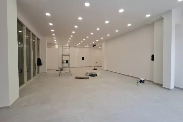 Business Property for Rent 1+1 in Tirana - 4,500 Euro