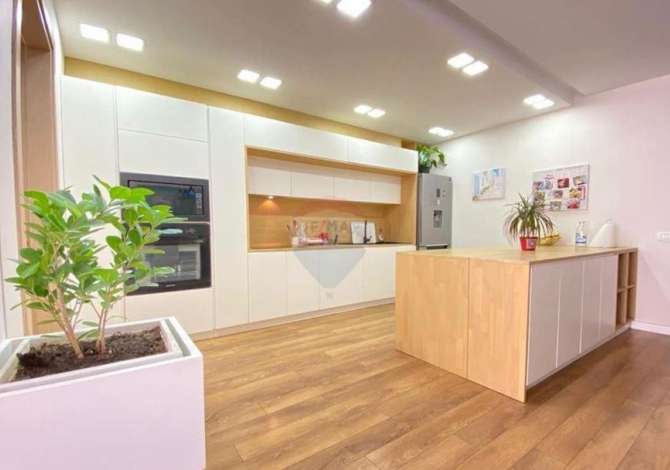 Shtepi me qera 2+1 ne Tirane - 800 Euro