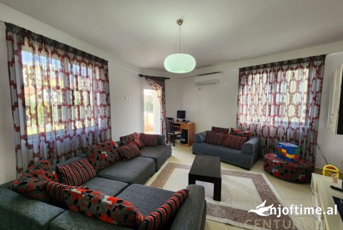 Shtepi ne shitje Apartament ne Tirane, 2+1, Mobilimi E mobiluar, Pagesa 135,000  Euro.
