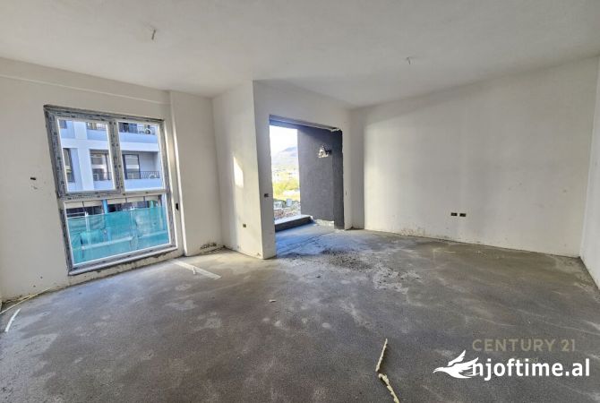 Shtepi ne shitje Apartament ne Tirane, 2+1, Mobilimi Bosh, pa mobiluar, Pagesa 163,000  Euro.