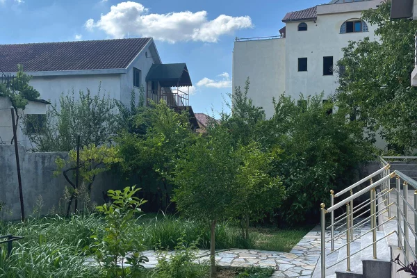 Luxury villas for rent in Tirana 4+1, Furnished