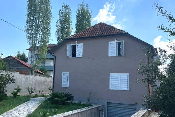 Luxury villas for rent in Tirana 4+1, Furnished