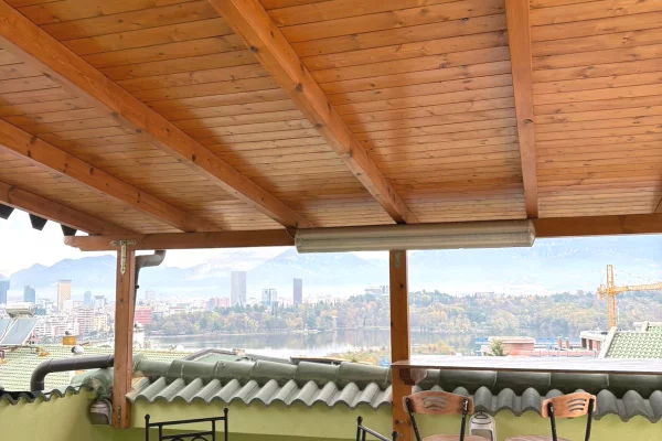 Shtepi me qera 5+1 ne Tirane - 150,000 Leke