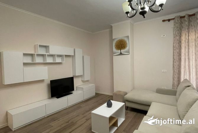 Shtepi ne shitje 2+1 ne Tirane - 130,000 Euro