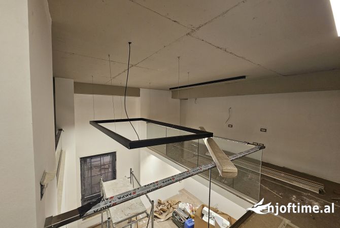 Shtepi me qera 6+1 ne Tirane - 1,200 Euro