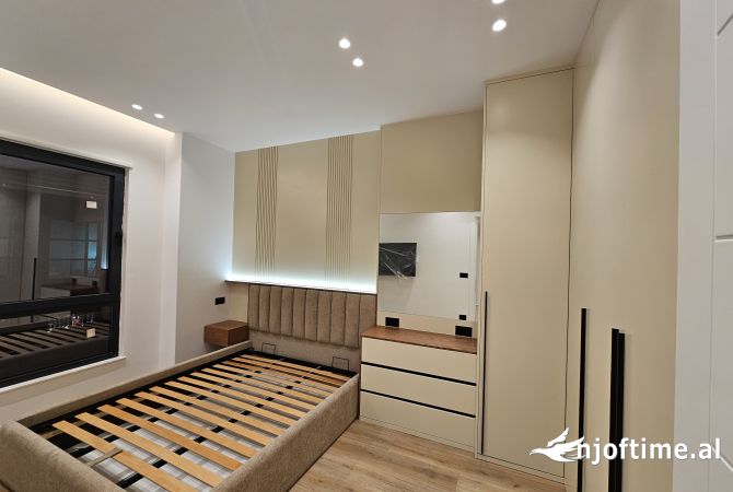 Shtepi me qera Apartament ne Tirane, 1+1, Mobilimi E mobiluar, Pagesa 800  Euro.