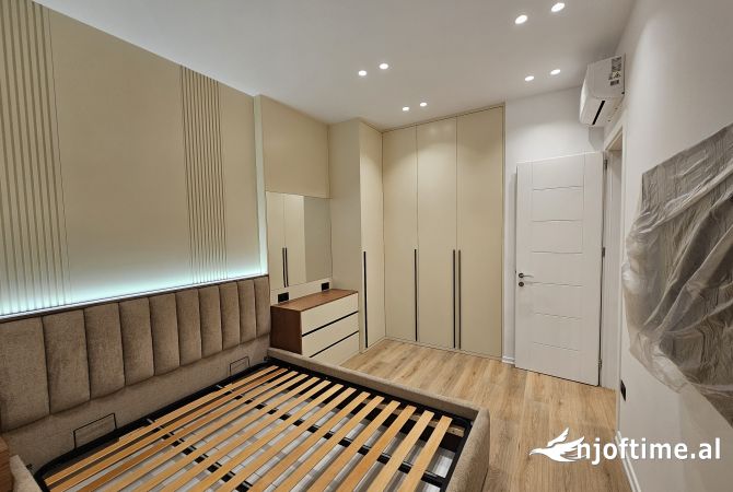 Shtepi me qera Apartament ne Tirane, 1+1, Mobilimi E mobiluar, Pagesa 800  Euro.