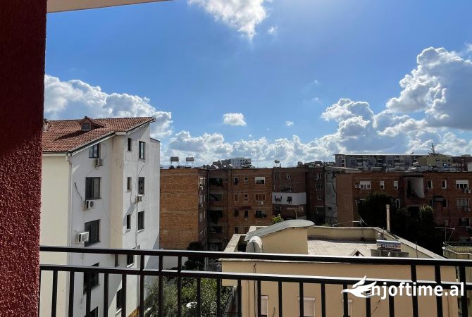 Shtepi ne shitje Apartament ne Tirane, 2+1, Mobilimi Bosh, pa mobiluar, Pagesa 185,000  Euro.