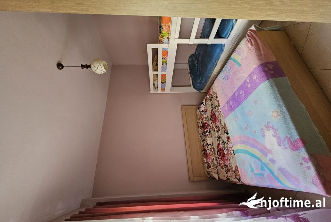 Shtepi me qera Apartament ne Tirane, 1+1, Mobilimi E mobiluar, Pagesa 320  Euro.