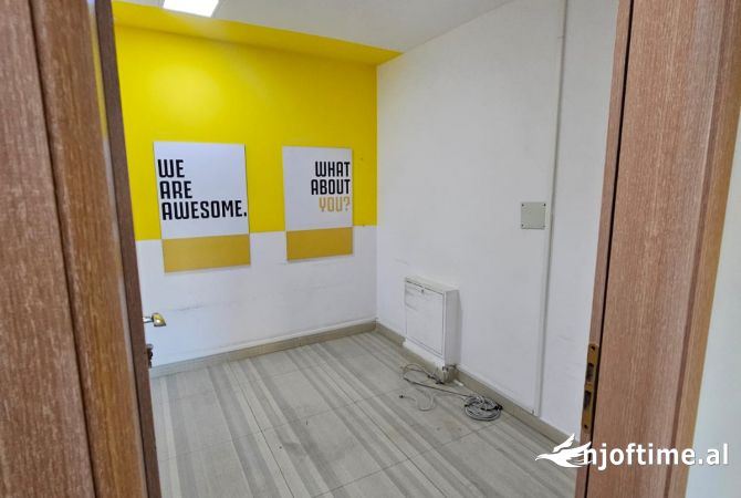 Ambient biznesi me qera 3+1 ne Tirane - 4,000 Euro