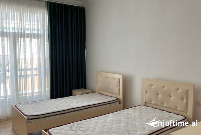 Shtepi me qera Apartament ne Tirane, 1+1, Mobilimi E mobiluar, Pagesa 400  Euro.