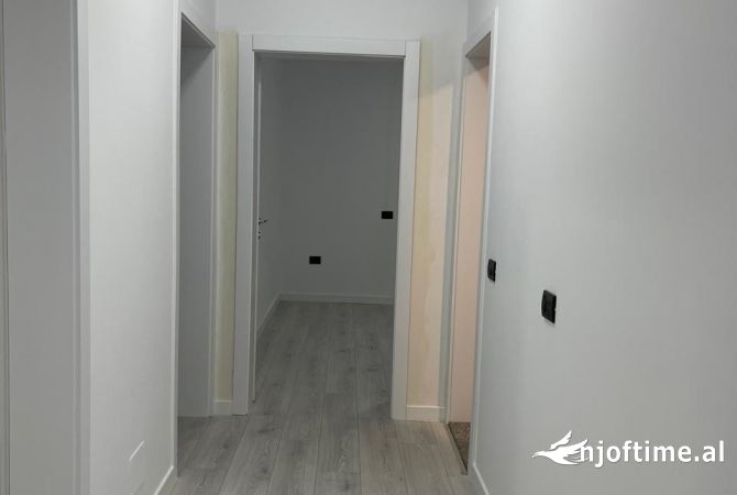 ZYRE ME QIRA NE MYSLYM SHYR / 1000Euro