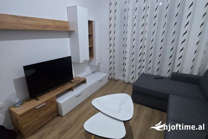 Shtepi me qera Apartament ne Tirane, 1+1, Mobilimi E mobiluar, Pagesa 400  Euro.