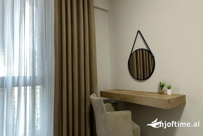 Shtepi me qera Apartament ne Tirane, 1+1, Mobilimi E mobiluar, Pagesa 800  Euro.