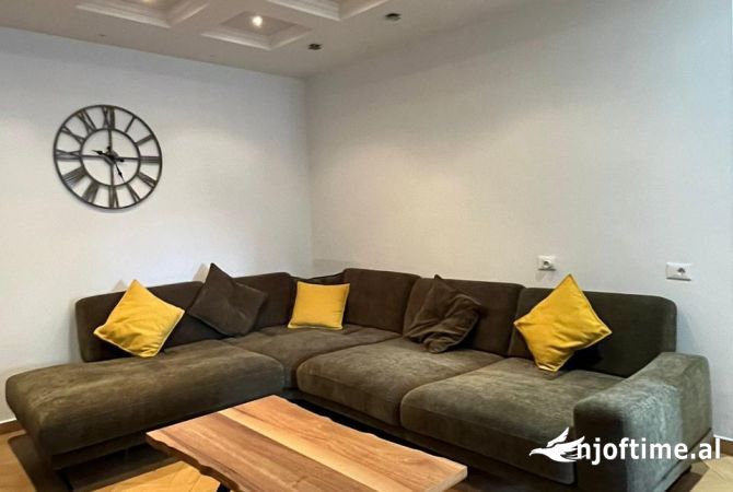 Shtepi me qera 2+1 ne Tirane - 850 Euro