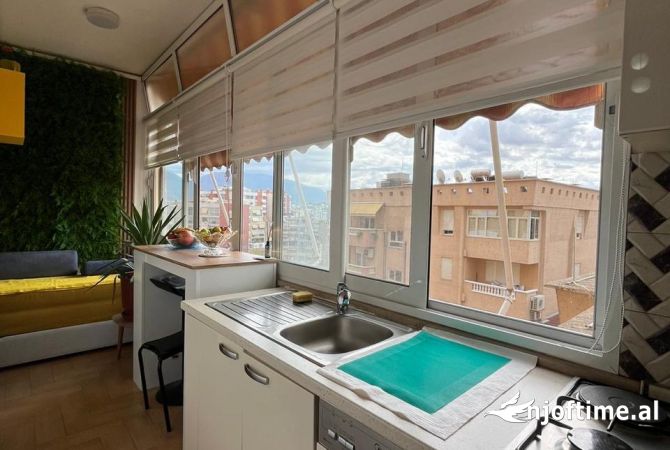 Shtepi me qera Apartament ne Tirane, 2+1, Mobilimi E mobiluar, Pagesa 850  Euro.