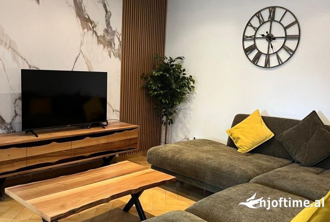 Shtepi me qera 2+1 ne Tirane - 850 Euro