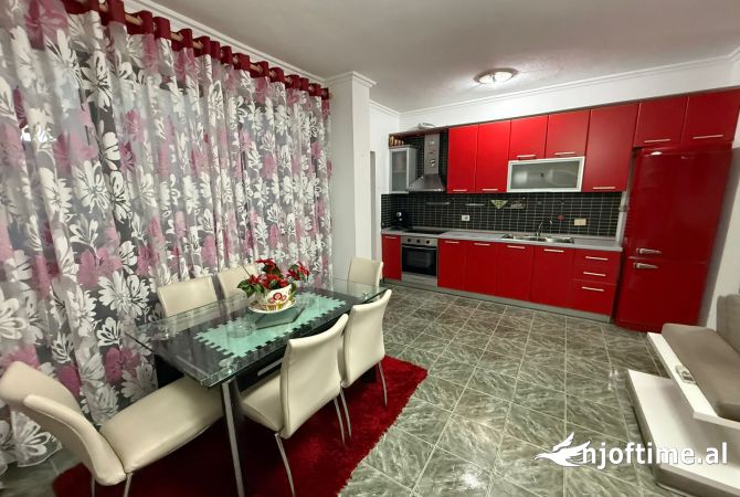 Shtepi me qera Apartament ne Tirane, 2+1, Mobilimi E mobiluar, Pagesa 650  Euro.