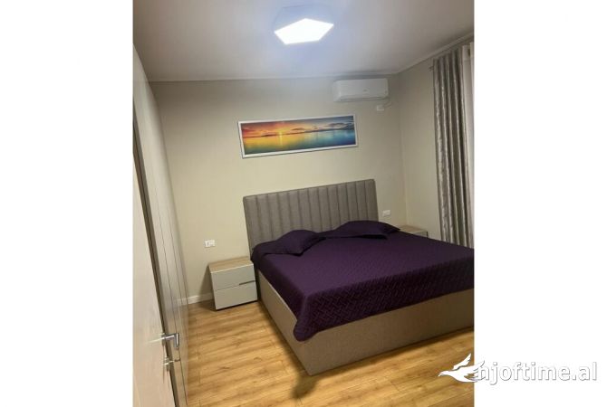 Shtepi me qera 2+1 ne Tirane - 700 Euro