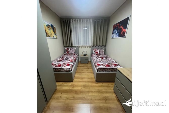 Shtepi me qera 2+1 ne Tirane - 700 Euro