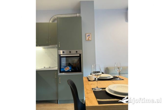 Shtepi me qera Apartament ne Tirane, 1+1, Mobilimi E mobiluar, Pagesa 600  Euro.