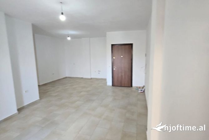 Shtepi ne shitje 2+1 ne Tirane - 196,000 Euro
