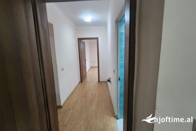 Shtepi ne shitje 1+1 ne Tirane - 120,000 Euro