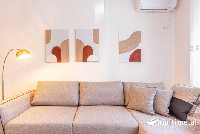Shtepi me qera 2+1 ne Tirane - 750 Euro