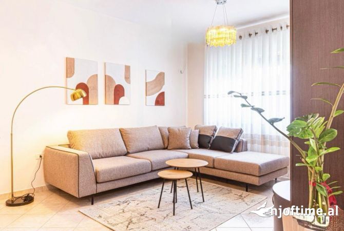 Shtepi me qera 2+1 ne Tirane - 750 Euro