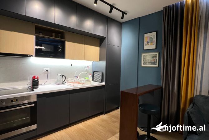 Shtepi me qera 2+1 ne Tirane - 1,000 Euro