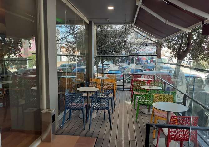 Jepet ambjent biznesi me qira ne Astir