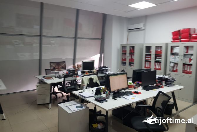 Ambient biznesi me qera 1+1 ne Tirane - 650 Euro