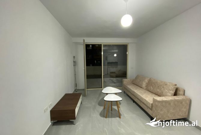 Shtepi me qera 2+1 ne Tirane - 350 Euro