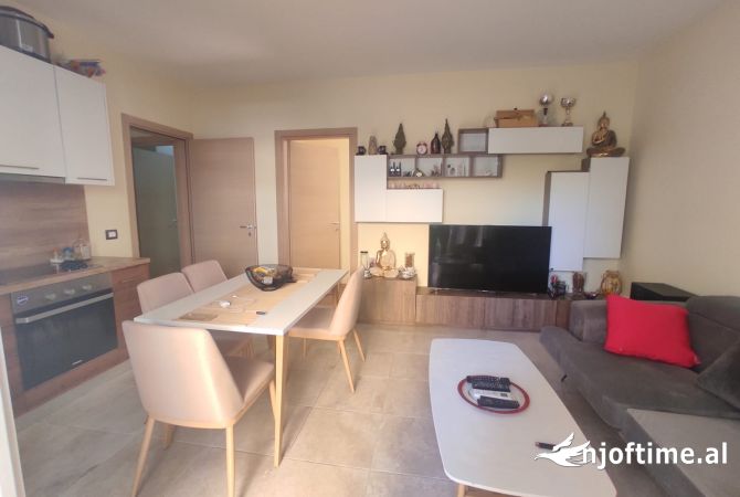 Shtepi me qera 2+1 ne Tirane - 550 Euro