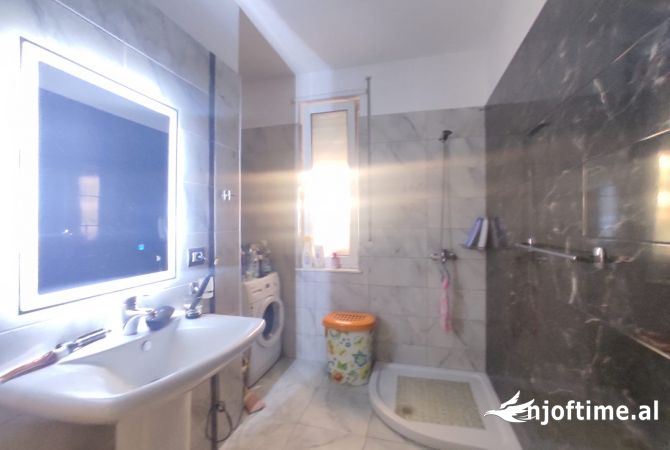 Shtepi me qera 2+1 ne Tirane - 550 Euro