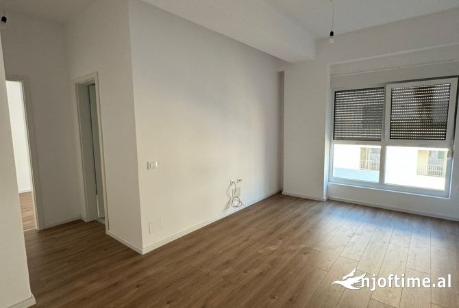 Shtepi me qera 1+1 ne Tirane - 300 Euro