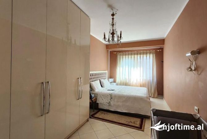 Shtepi me qera 2+1 ne Tirane - 500 Euro