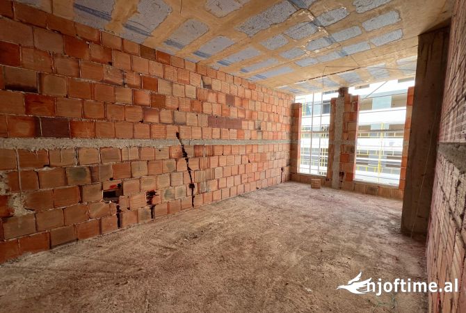 Shtepi ne shitje 2+1 ne Tirane - 82,000 Euro