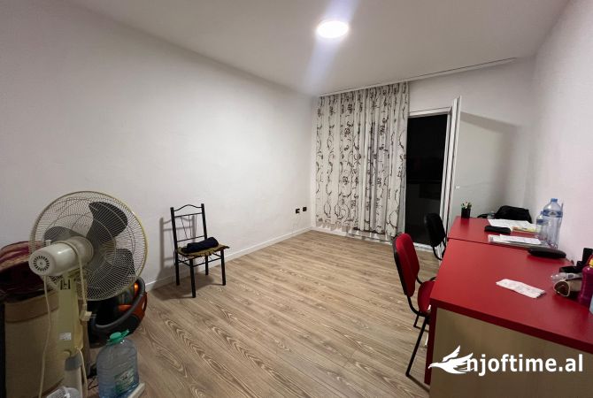 Shtepi ne shitje 3+1 ne Tirane - 140,000 Euro