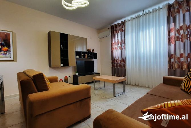 Shtepi me qera 1+1 ne Tirane - 600 Euro