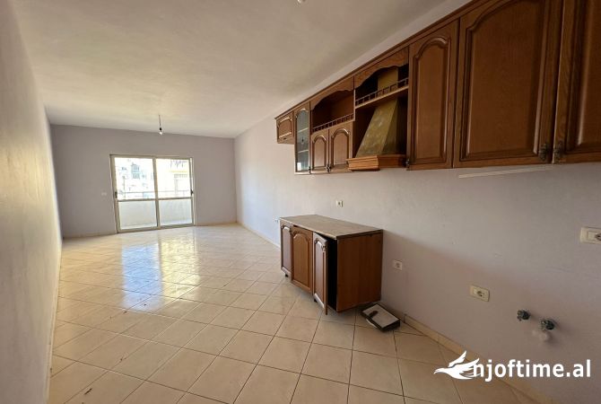 Shtepi ne shitje 1+1 ne Tirane - 94,000 Euro