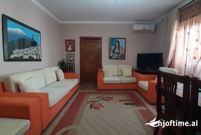 Shtepi ne shitje 4+1 ne Tirane - 120,000 Euro